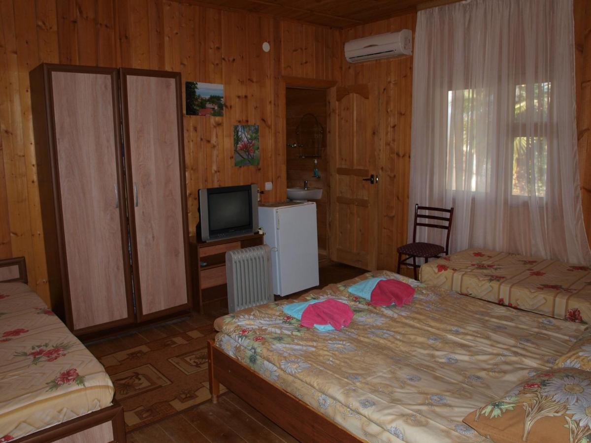 Эко-Отель Гагра Gagra Esterno foto